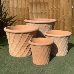 Tuscan Lattice Pot