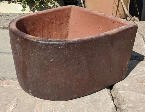 Rustic D Pot Medium