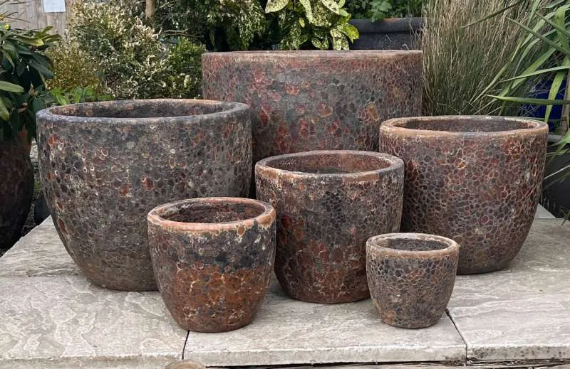 Atlantis Rust Giant Egg Pot