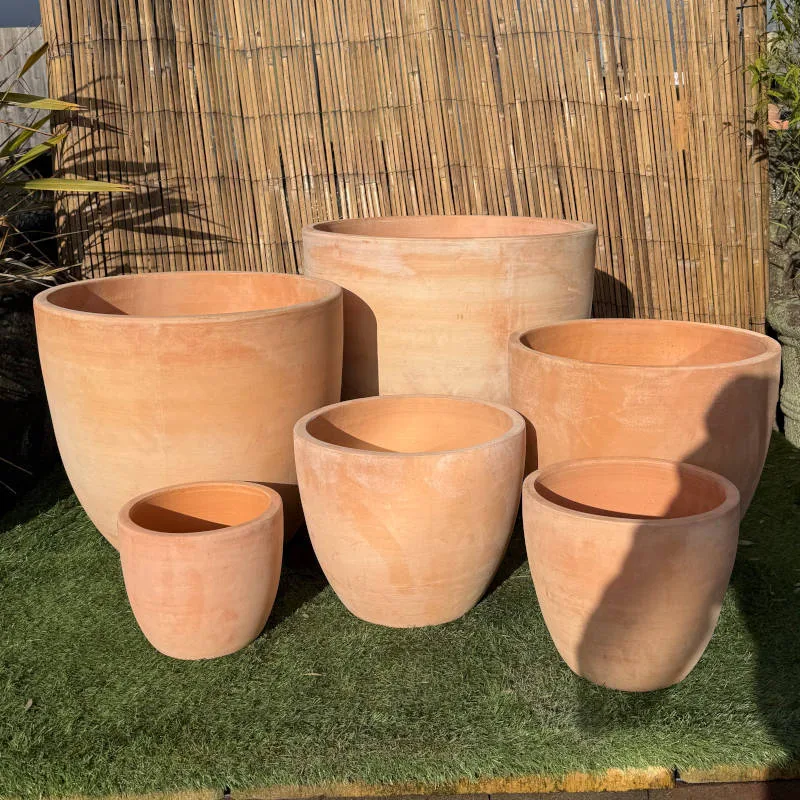 Tuscan Giant Egg Pot