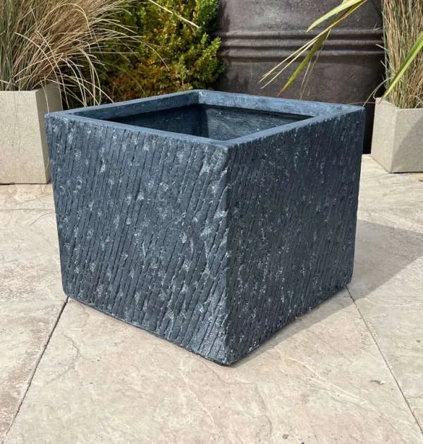 Fibre Clay Black Nebraska Short Cube - Image 3