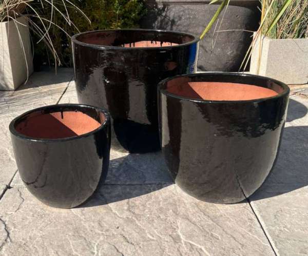 Glazed Black Vaso Egg Pot - Image 4