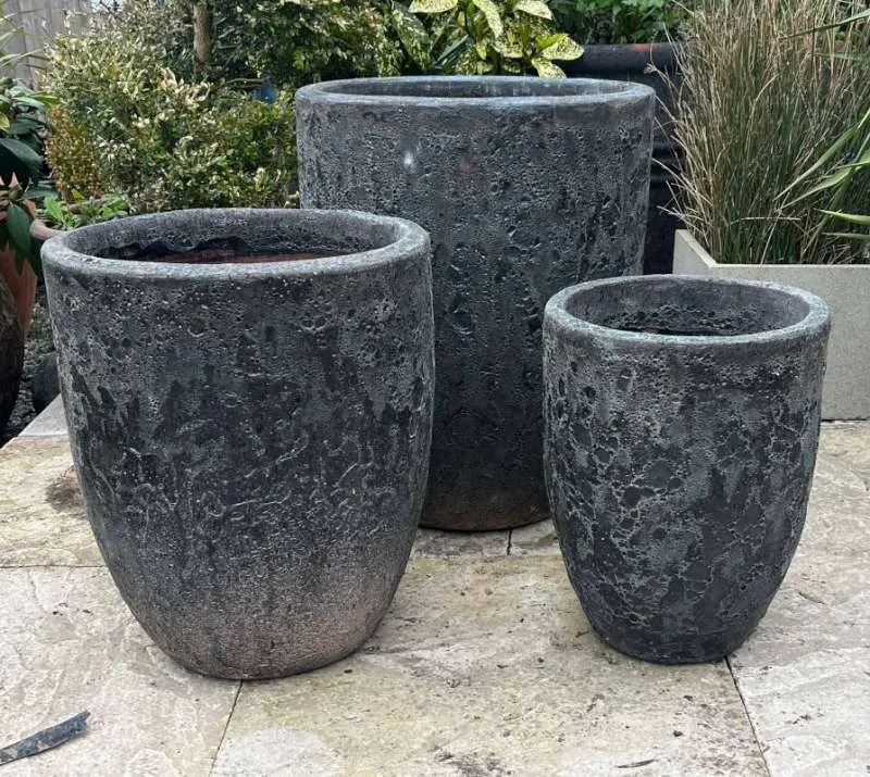 Atlantis Black Tapered Cylinder