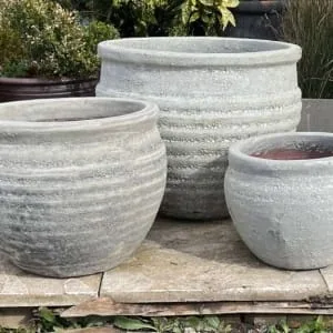 Atlantis White BeeHive Pot