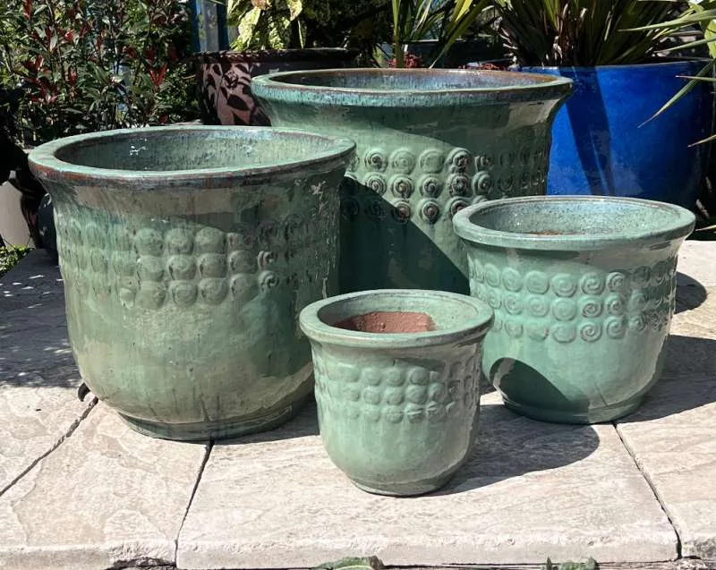 Glazed Green Bell Pot With Swirl