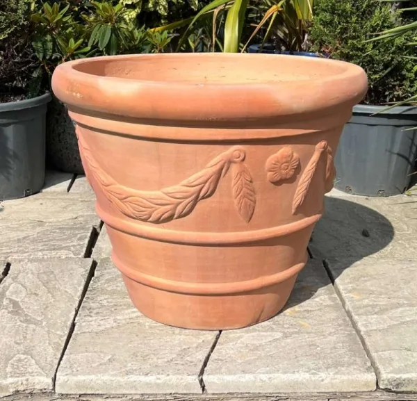 Tuscan Garland Pot - Image 2