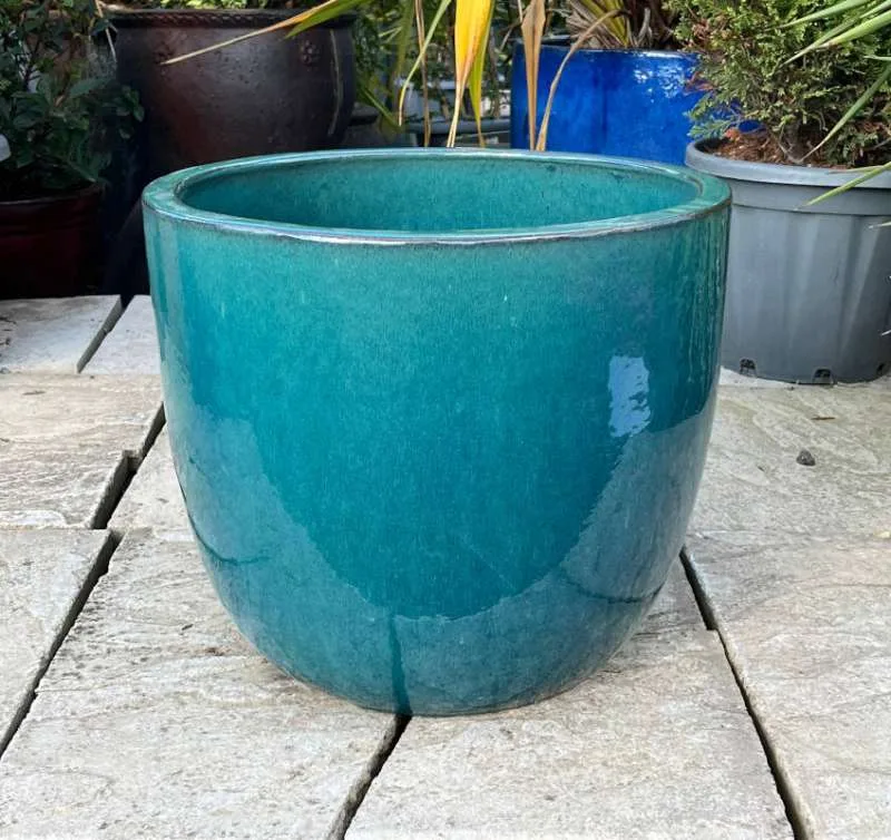 Glazed Teal Green Vaso Egg - Image 3