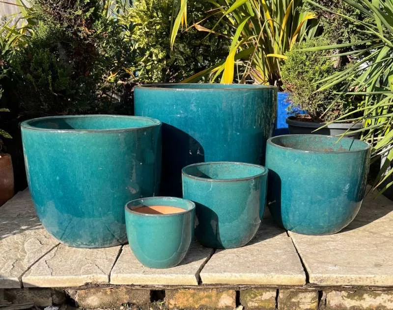 Glazed Teal Green Vaso Egg