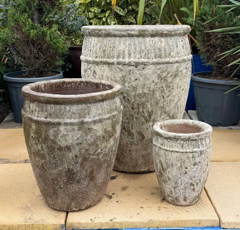 Ancient Rust Ribbed Cylinder