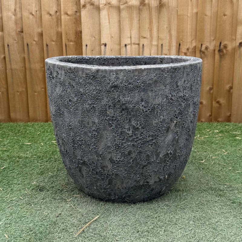 Atlantis Black Giant Egg Pot - Image 4