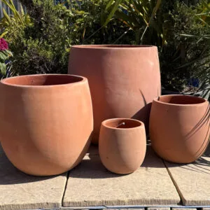 Tuscan Bowed Egg Pot