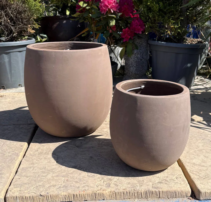 Tuscan Graphite Bowed Egg Pot - Image 4