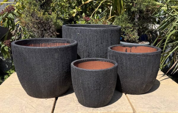 Atlantis Black Vaso Giant Egg