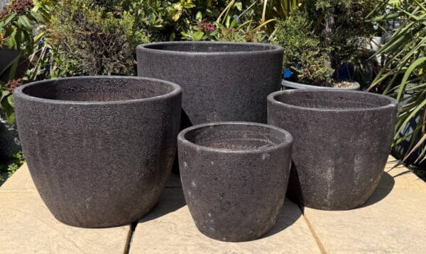 Atlantis Iron Red Vaso Giant Egg