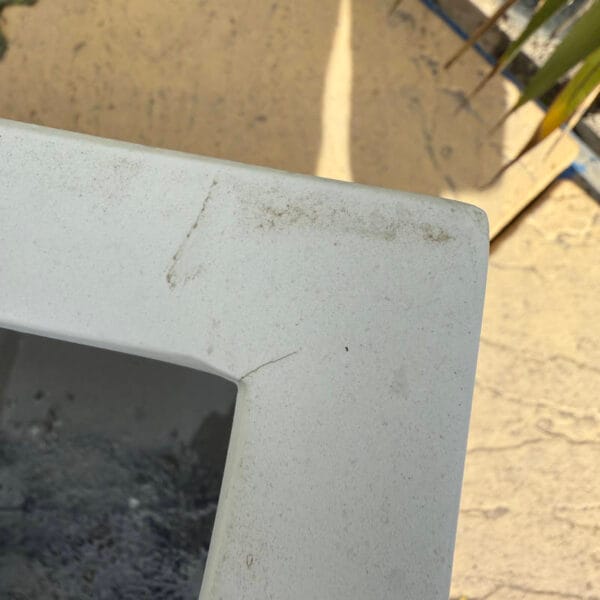 Poly Resin White Square - Image 2