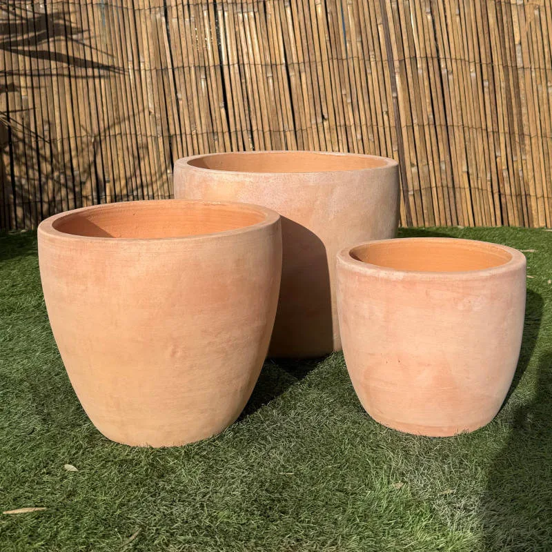 Tuscan Giant Egg Pot - Image 5