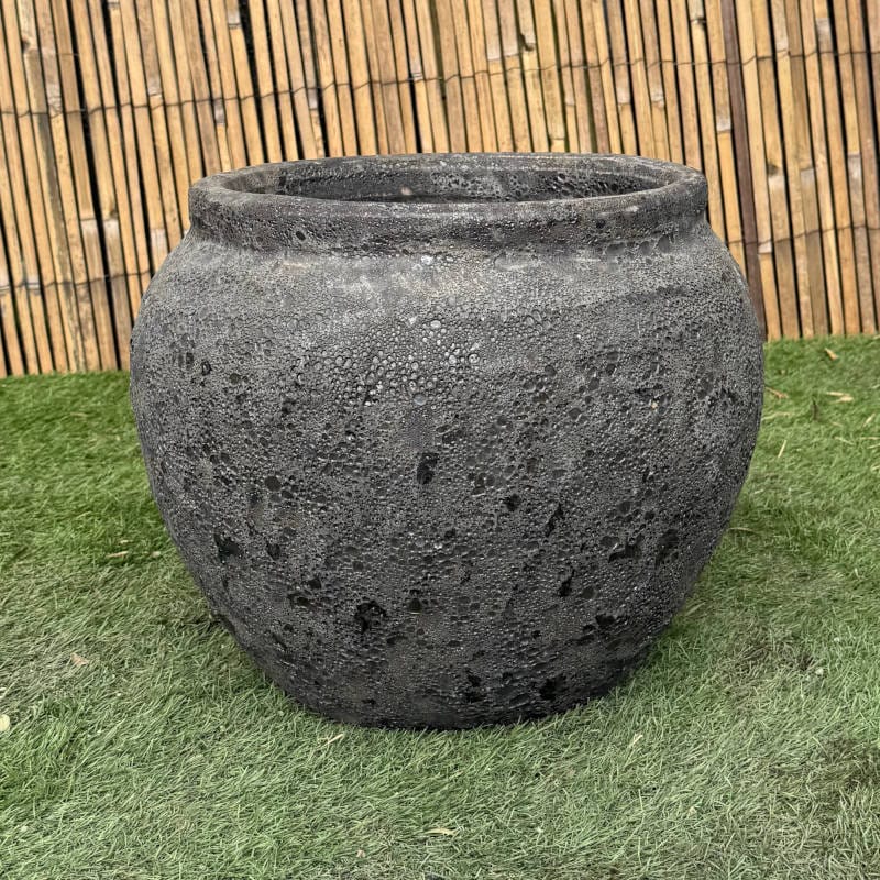 Atlantis Black Small Egyptian Vase - Image 3