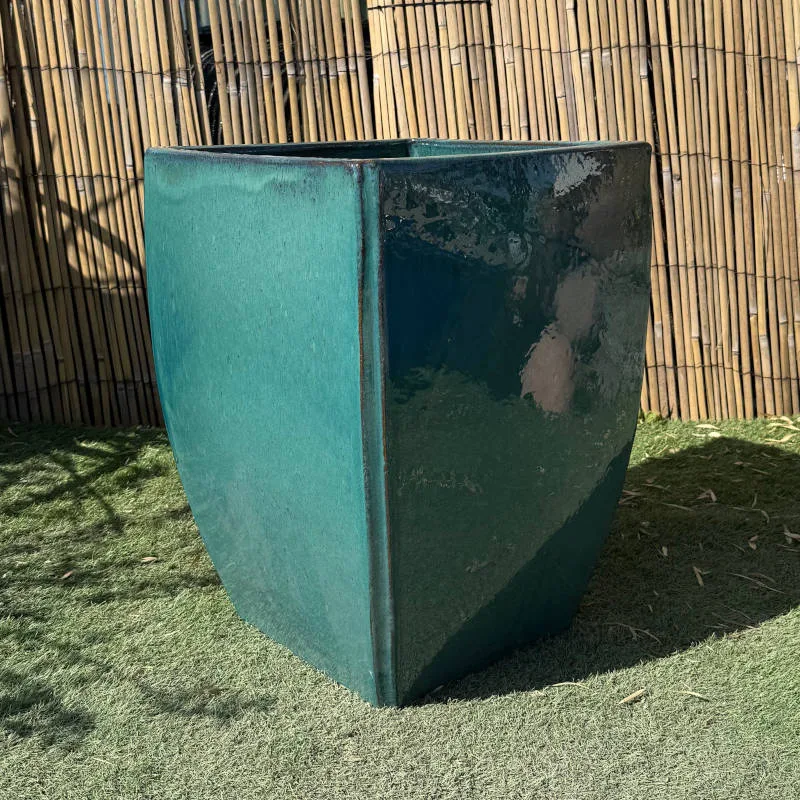 Glazed Green Curved Camilla - Image 2